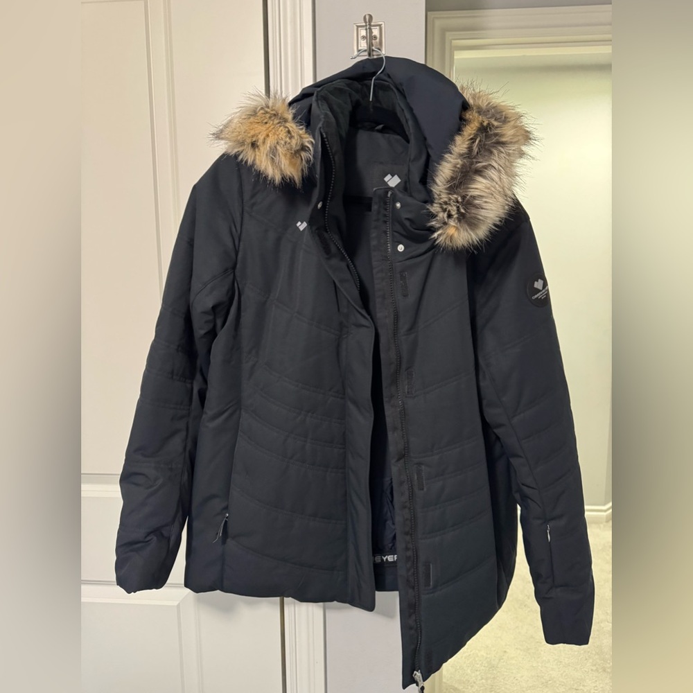 Obermeyer Tuscany II ski jacket, never worn. Size 16, fits like 14.